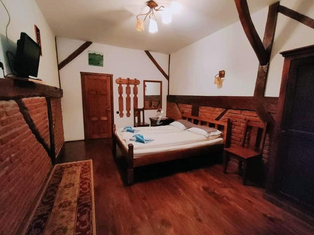 Pensiunea Cerbul - Valea Dobarlaului Ngoại thất bức ảnh